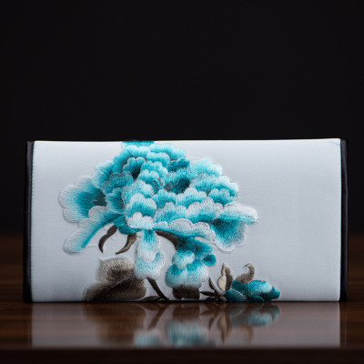 純手工刺繡手拿包